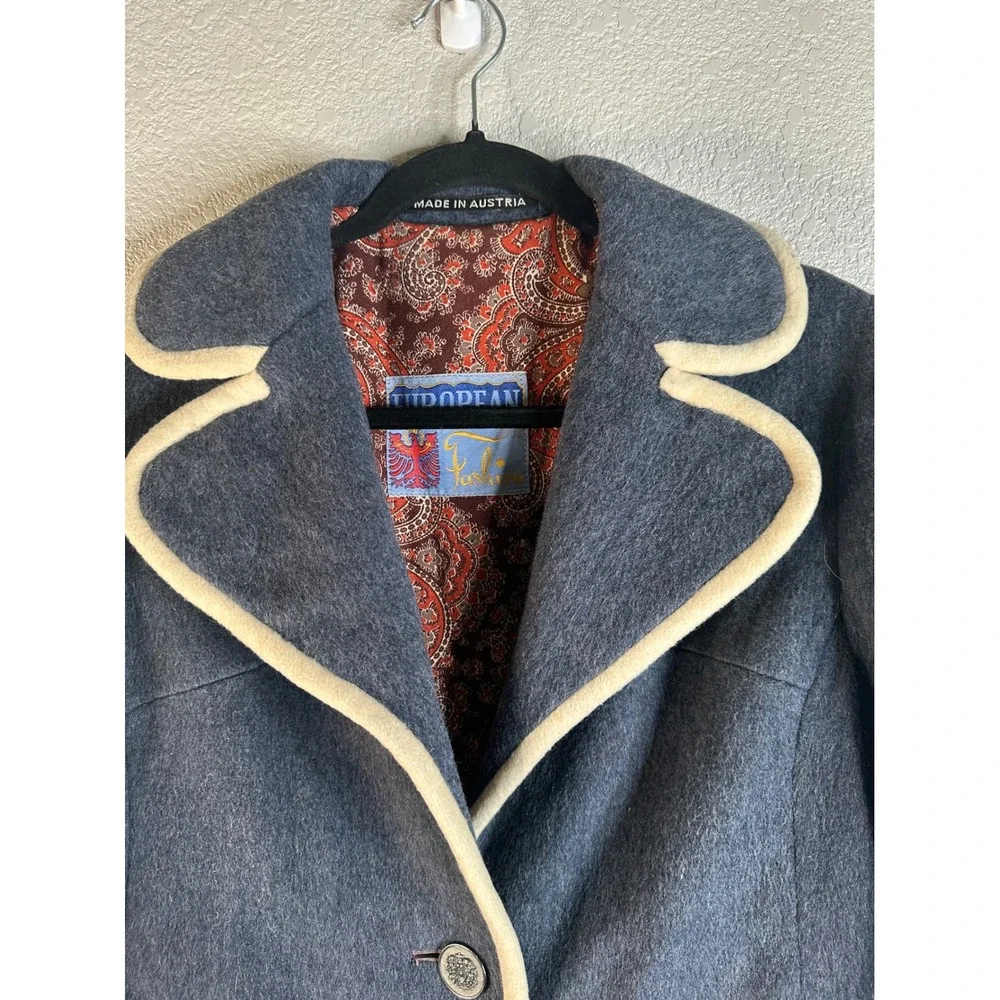 European Fashion Women's Blue Contrast Trim Paisley Lined Wool Coat Size Large